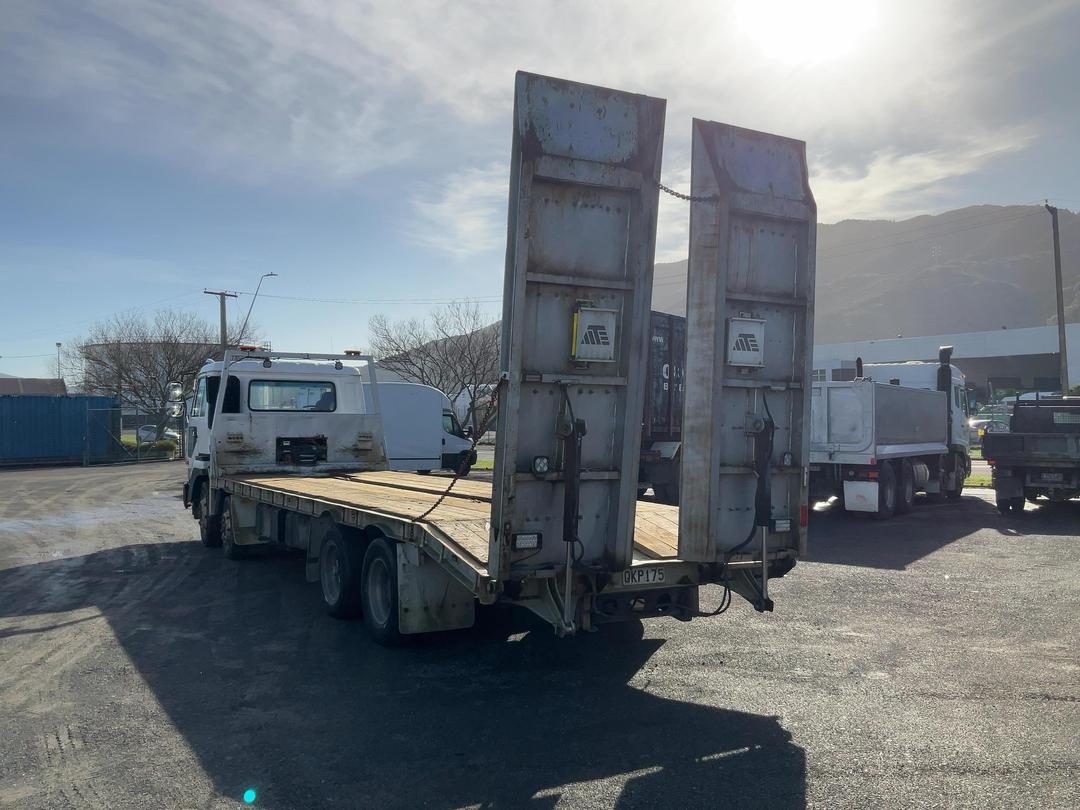 Photo '8' of Nissan Diesel CG45 Transporter