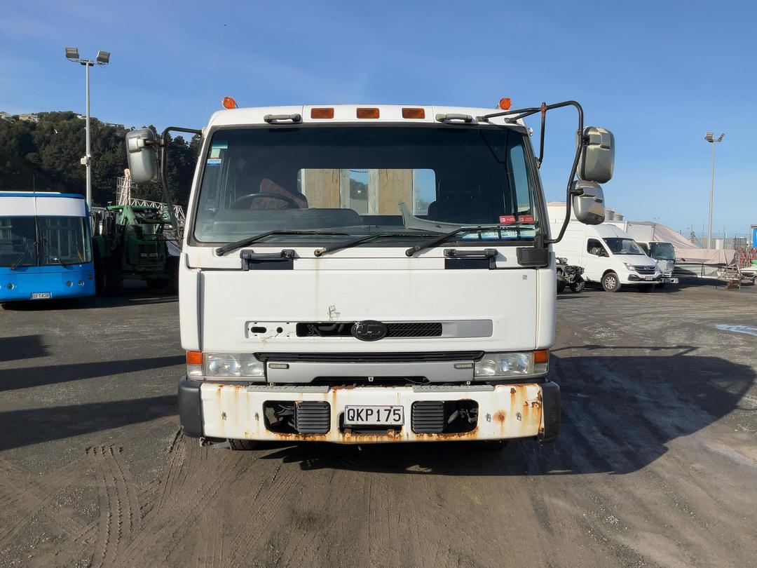 Photo '11' of Nissan Diesel CG45 Transporter