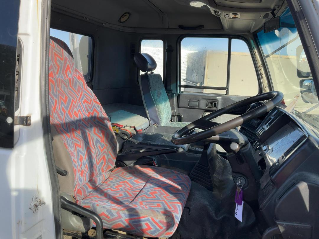 Photo '23' of Nissan Diesel CG45 Transporter