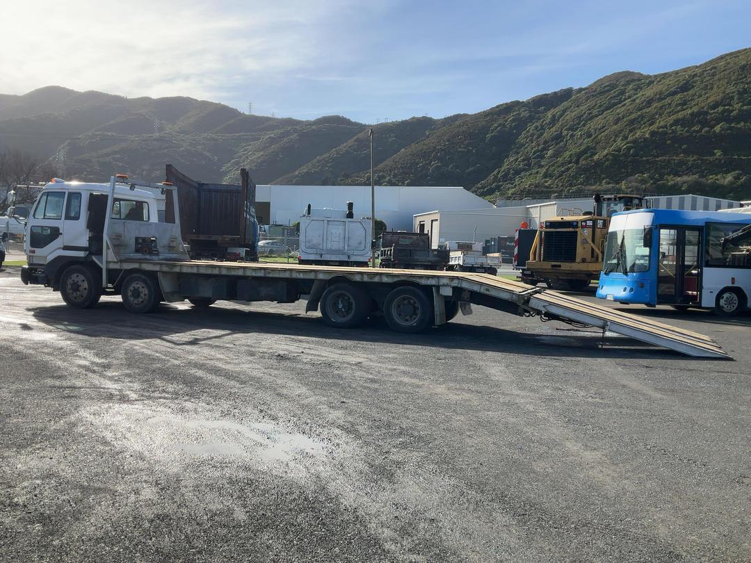 Photo '16' of Nissan Diesel CG45 Transporter