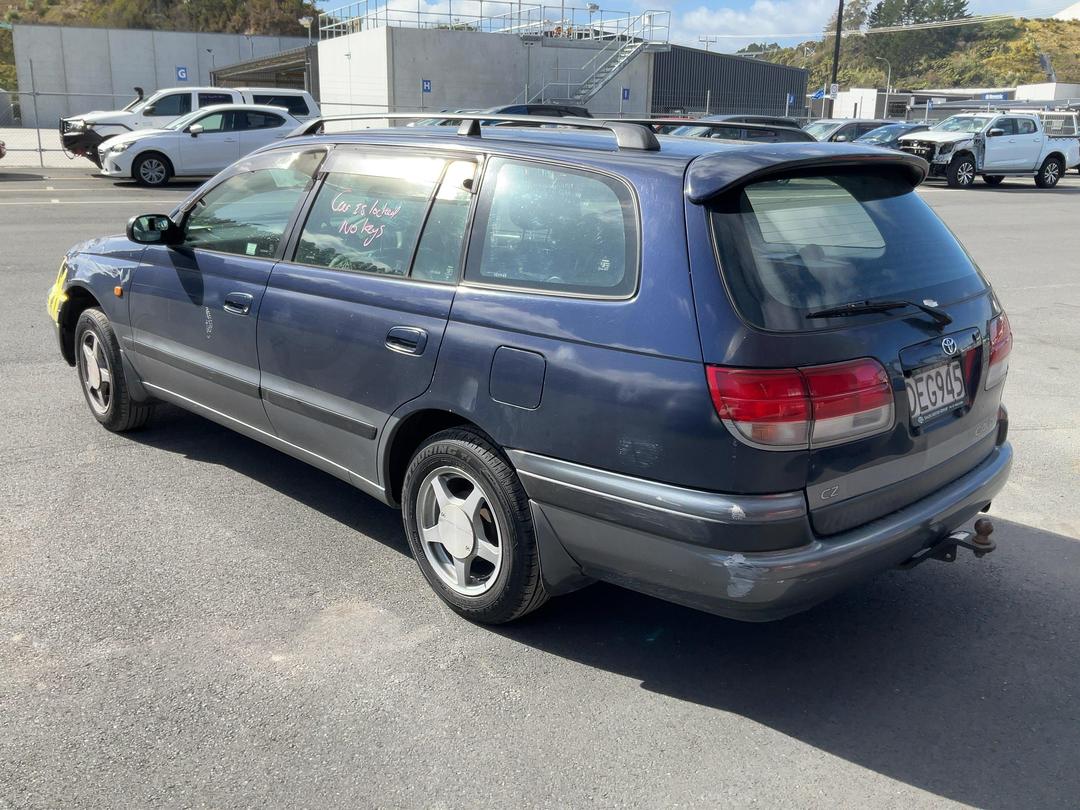 Photo '4' of Toyota Caldina CZ Photo '4' of Toyota Caldina CZ