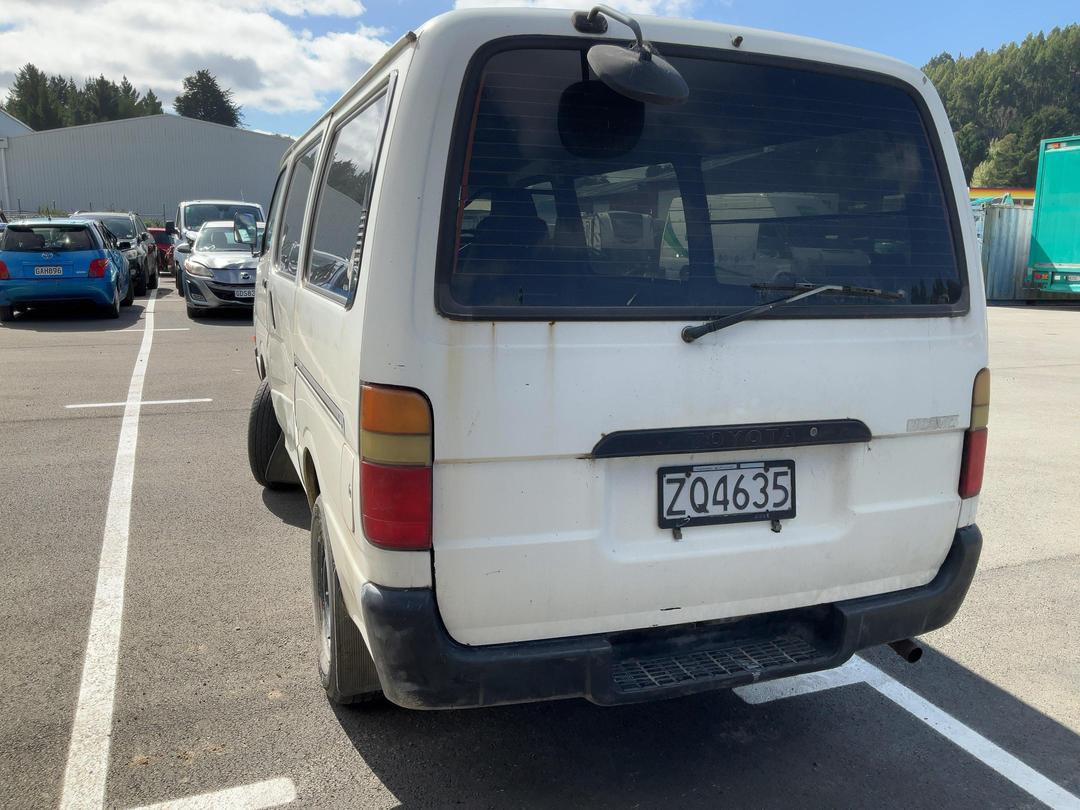 Photo '3' of Toyota Hiace