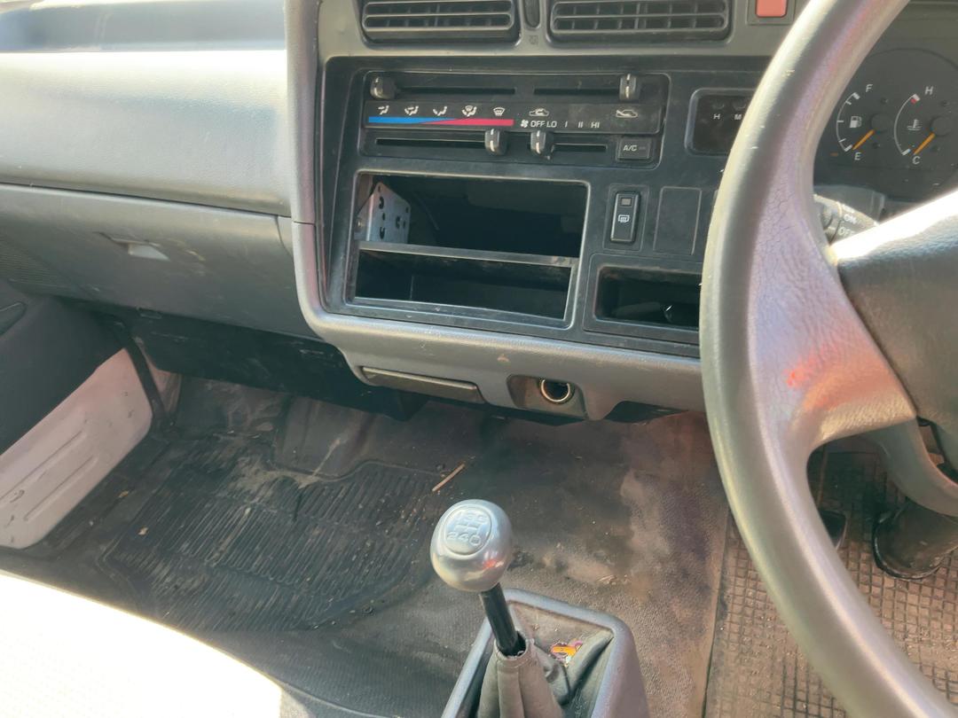 Photo '9' of Toyota Hiace