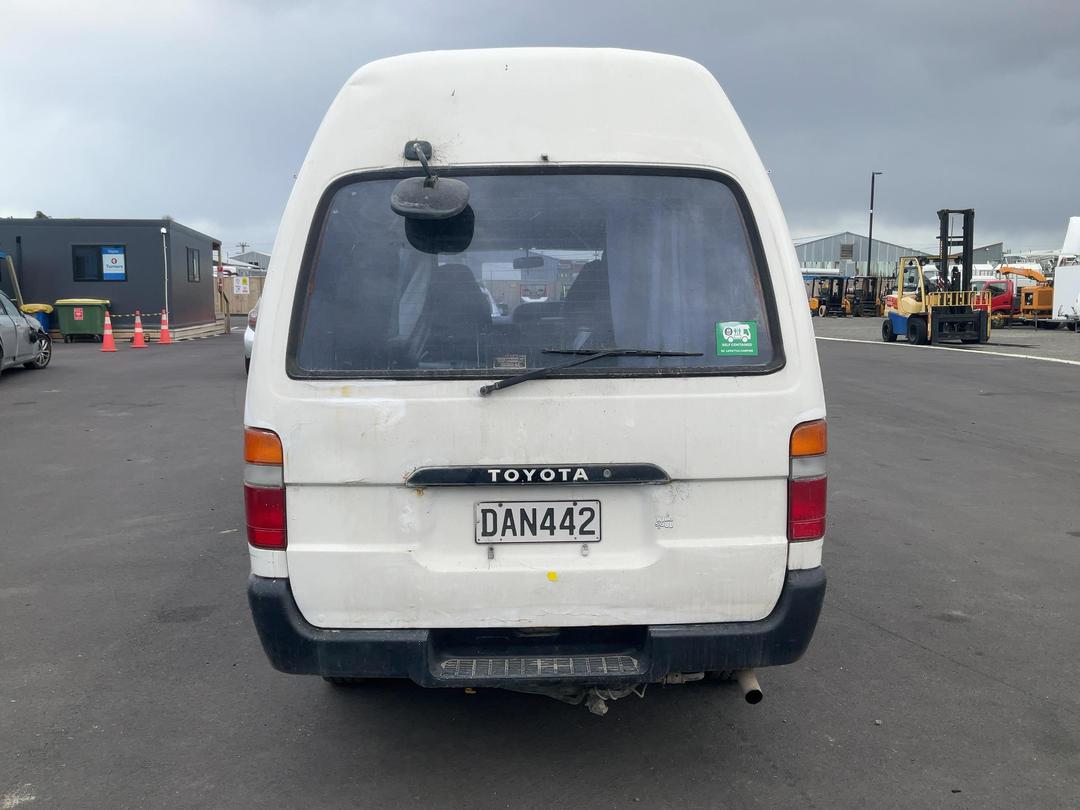 Photo '7' of Toyota Hiace