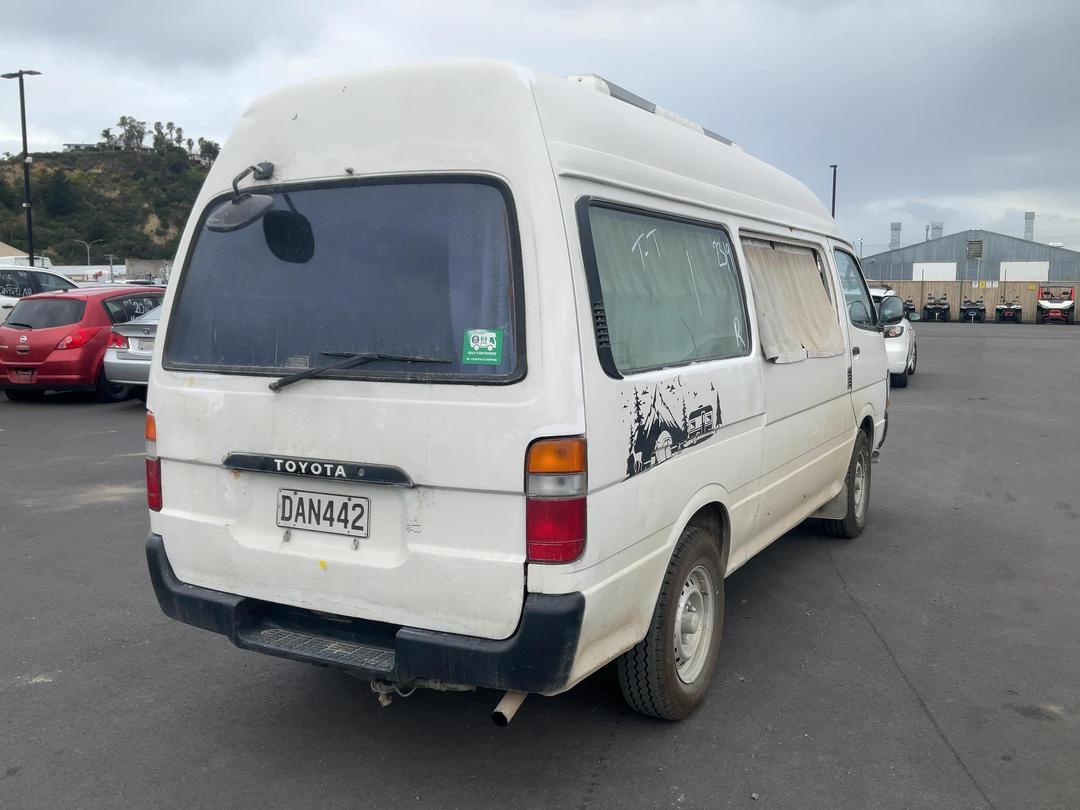 Photo '8' of Toyota Hiace