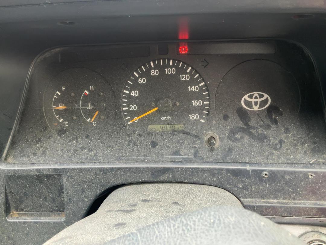 Photo '11' of Toyota Hiace