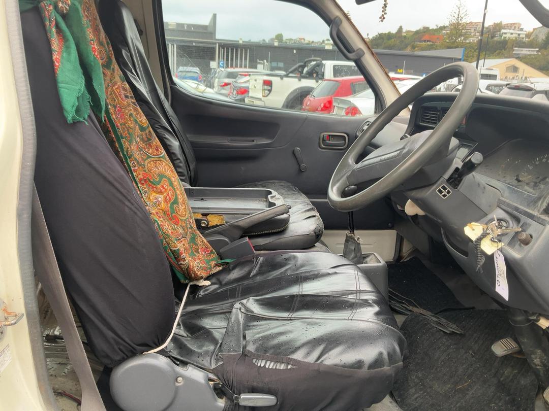 Photo '13' of Toyota Hiace