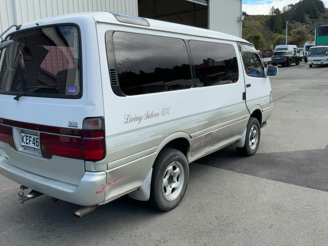 Photo '5' of Toyota Hiace Super Custom Photo '5' of Toyota Hiace Super Custom