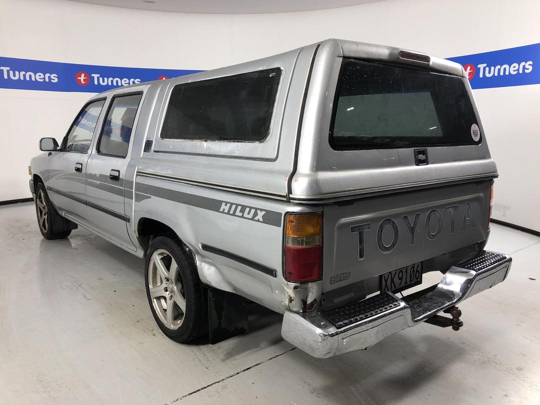 Photo '10' of Toyota Hilux DCB