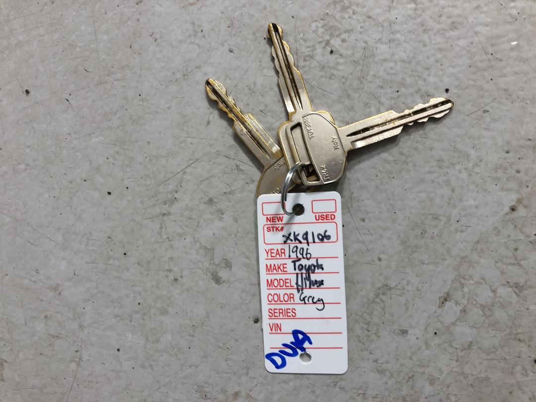 Photo '18' of Toyota Hilux DCB