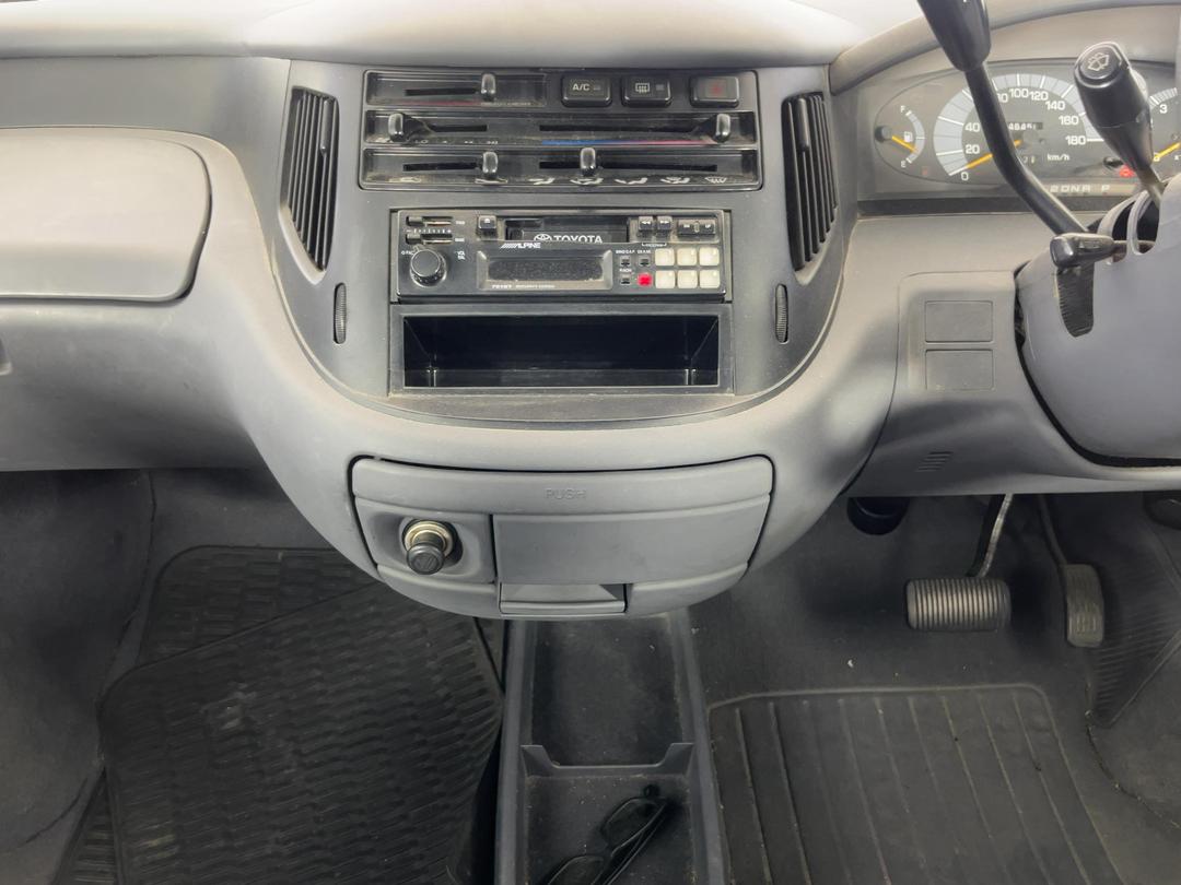 Photo '18' of Toyota Previa