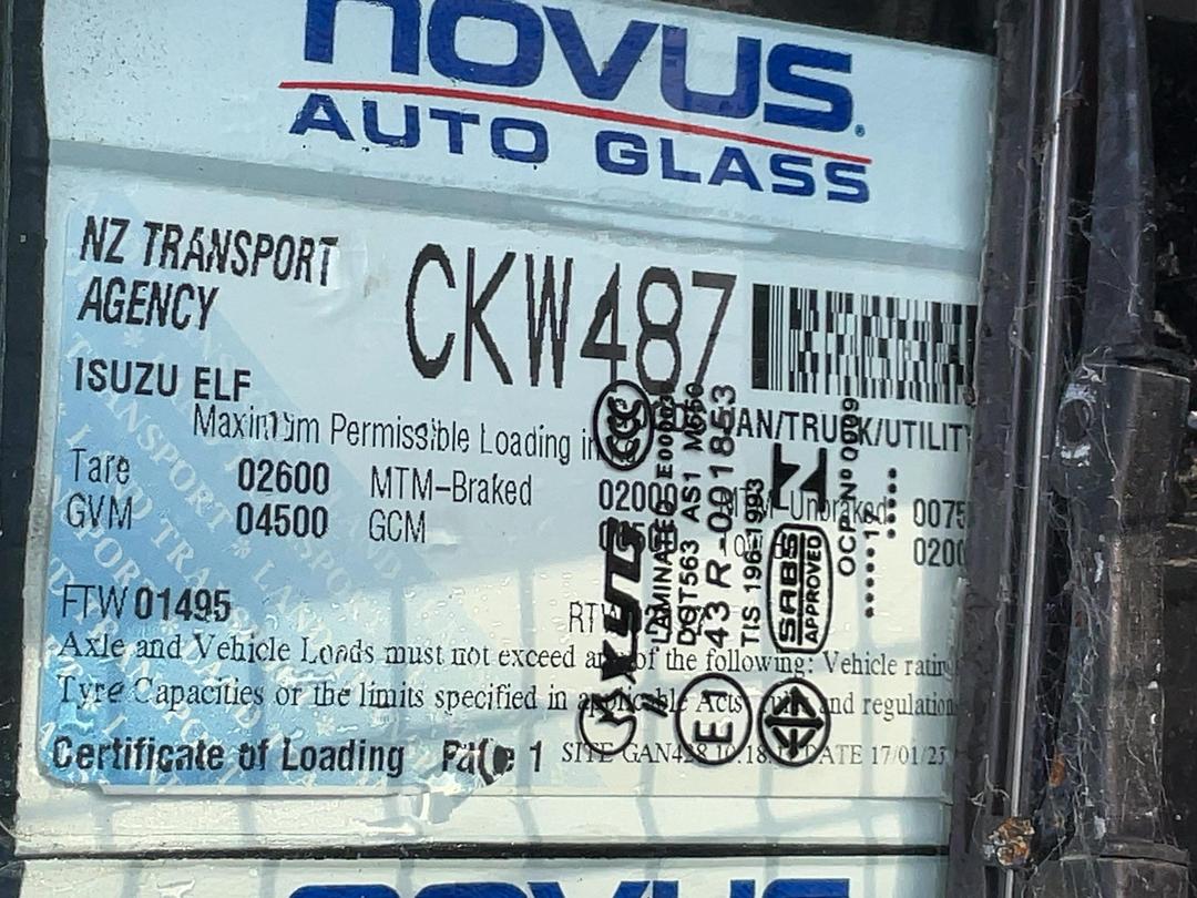 Photo '11' of Isuzu ELF NKR71 Box Body