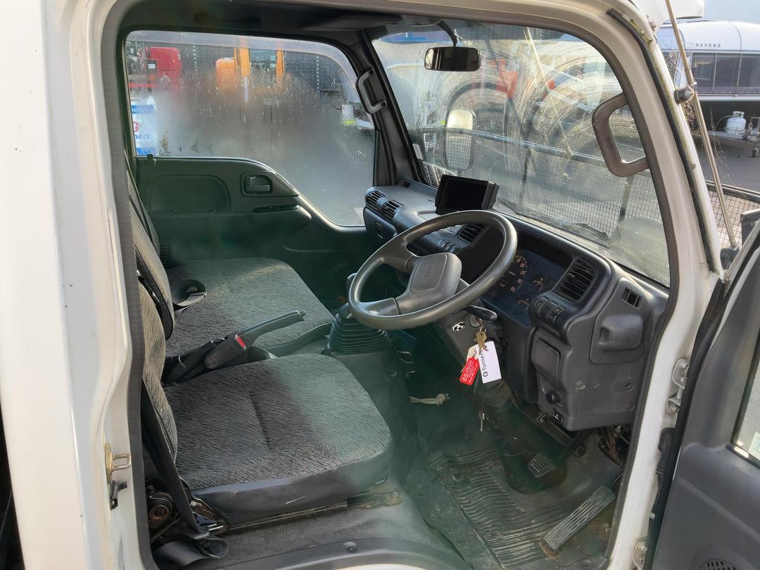 Photo '13' of Isuzu ELF NKR71 Box Body