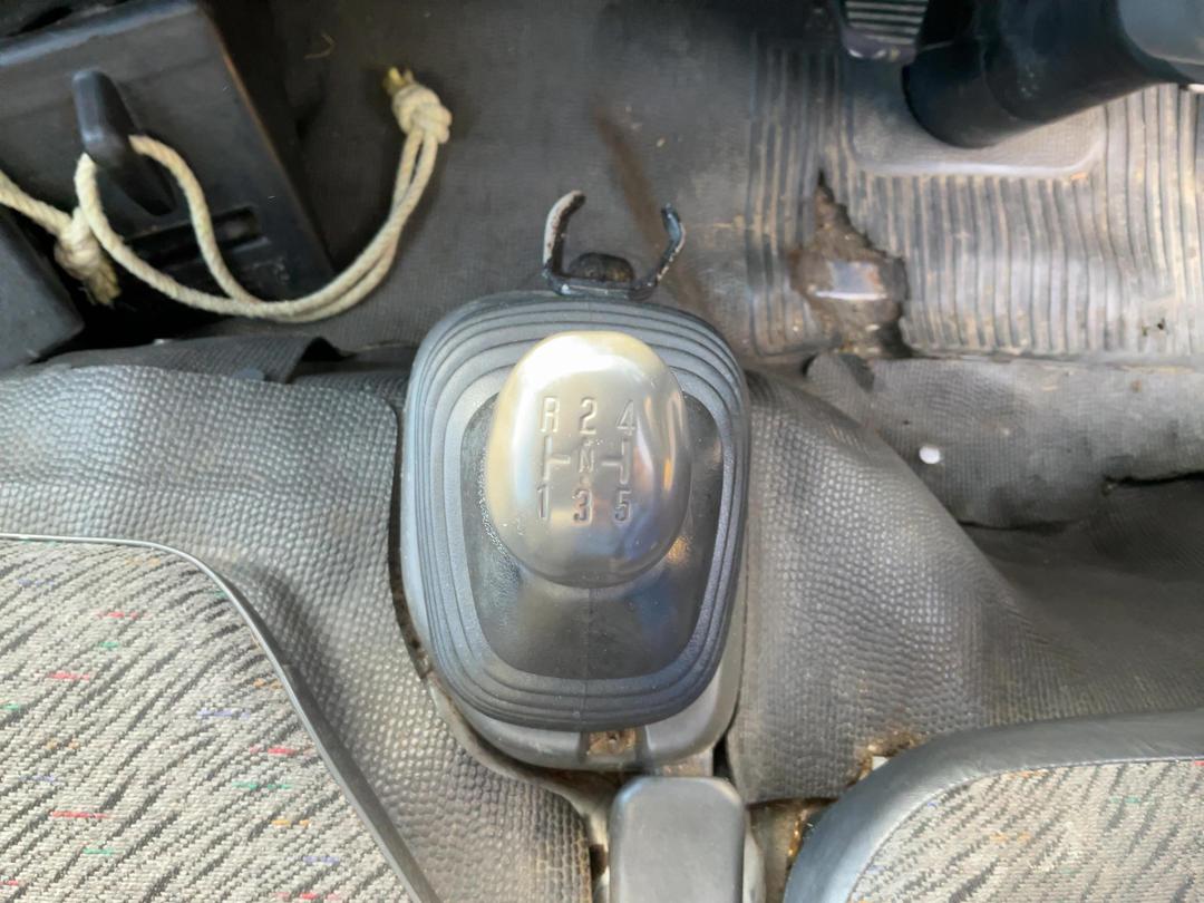 Photo '17' of Isuzu ELF NKR71 Box Body