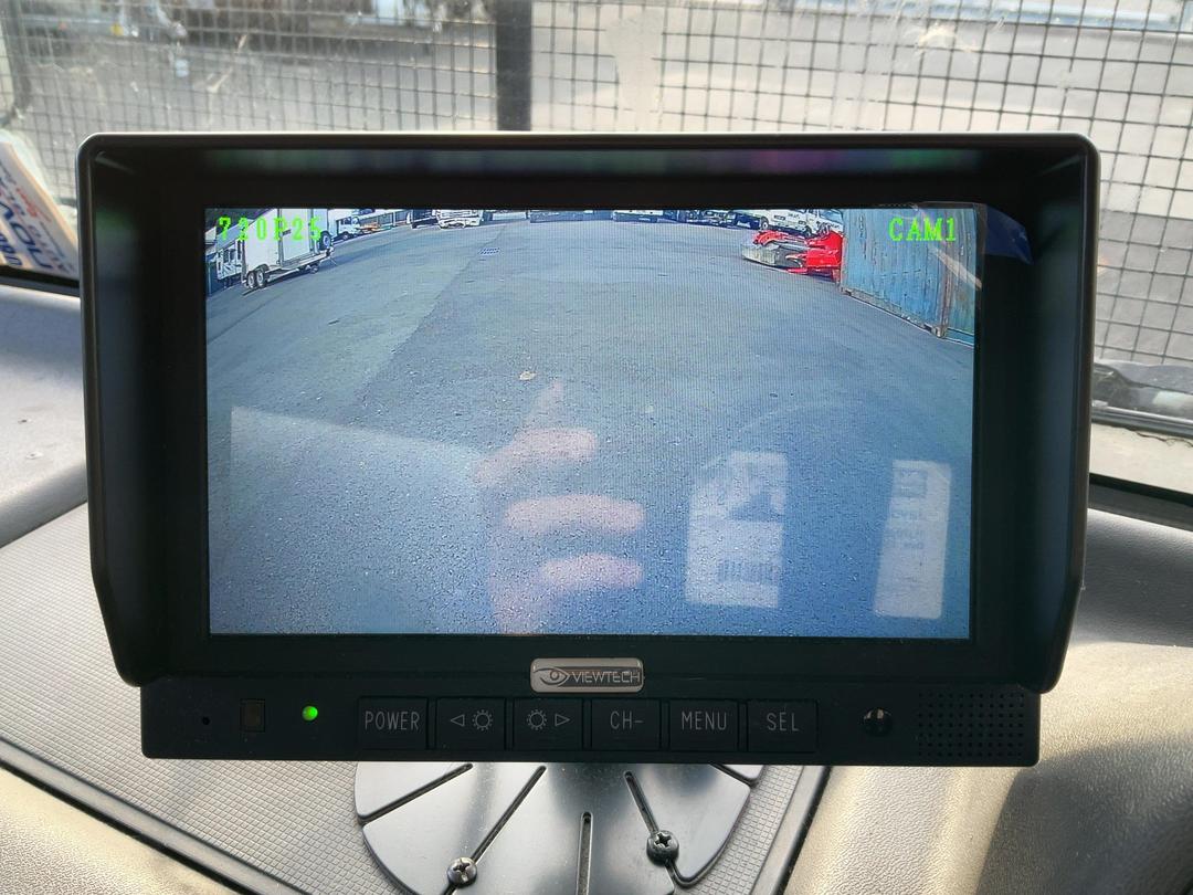 Photo '19' of Isuzu ELF NKR71 Box Body