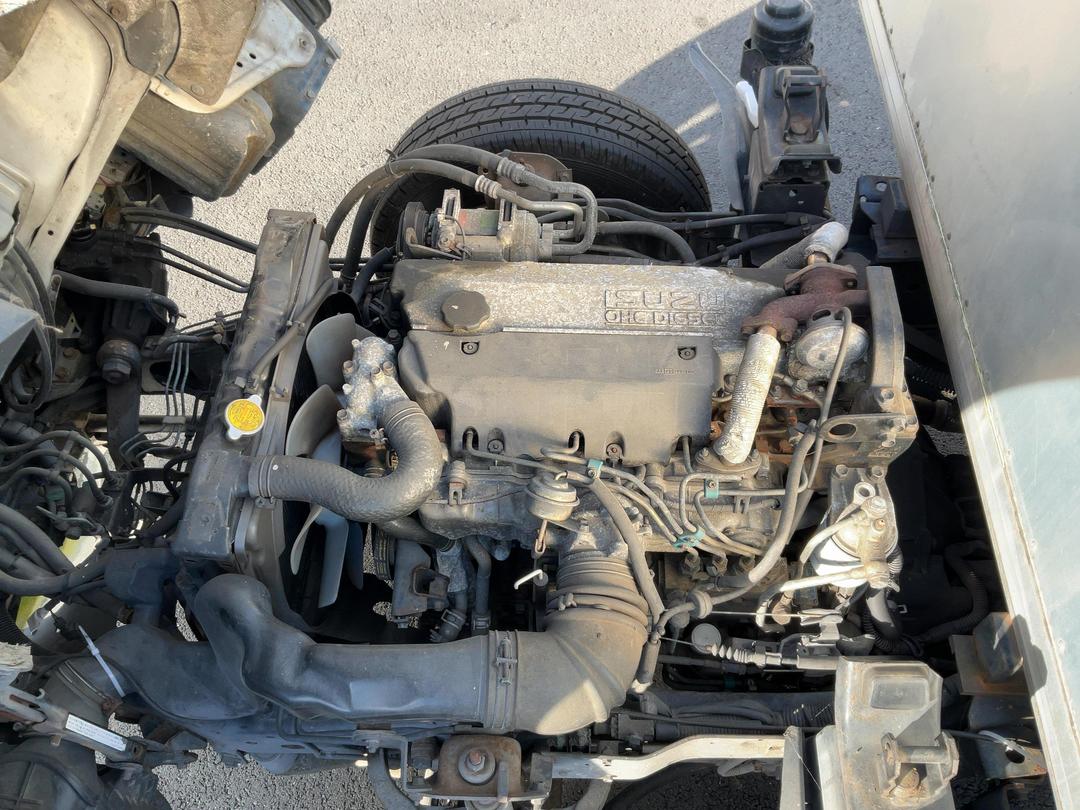 Photo '36' of Isuzu ELF NKR71 Box Body