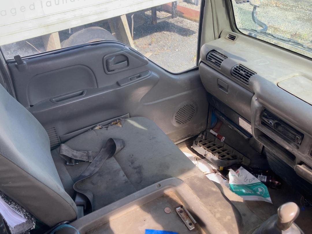 Photo '15' of Isuzu ELF NKR66 Flat Deck