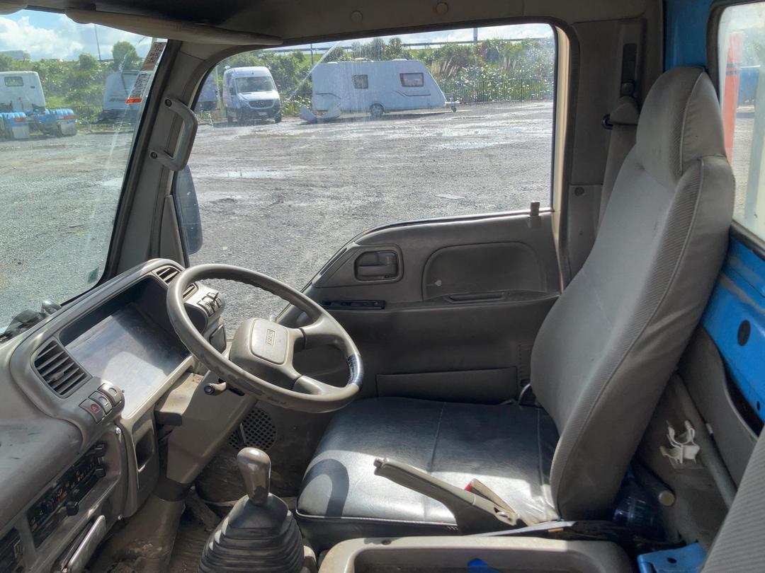 Photo '17' of Isuzu ELF NKR66 Flat Deck