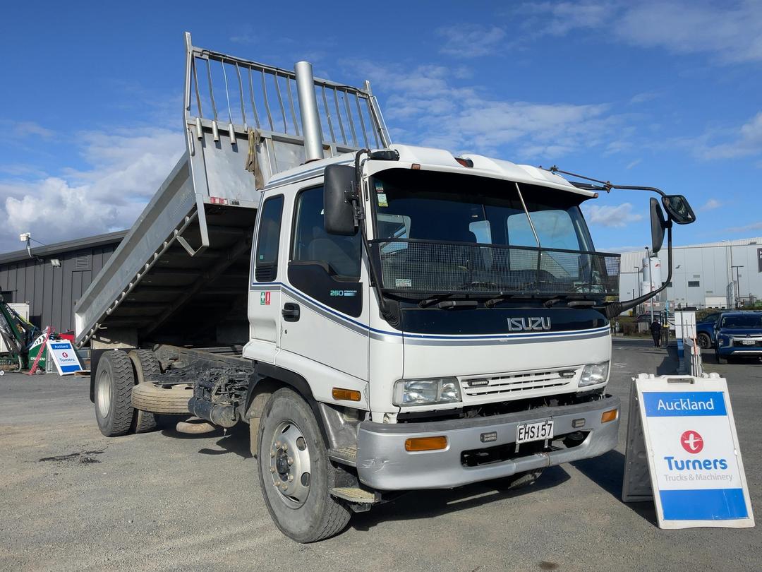 Photo '1' of Isuzu Forward Tipper