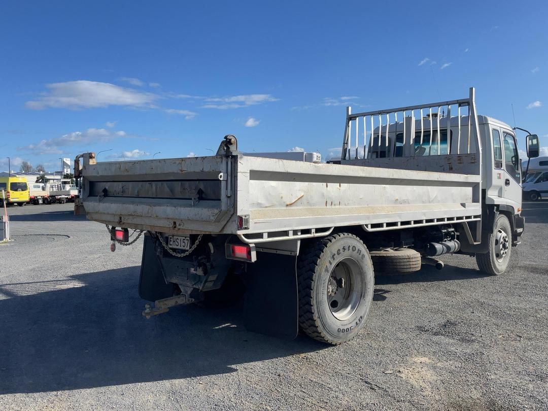 Photo '4' of Isuzu Forward Tipper