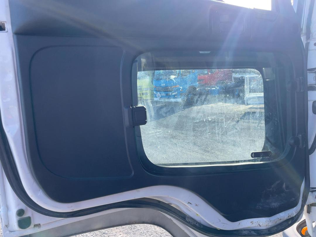 Photo '24' of Isuzu Forward Tipper