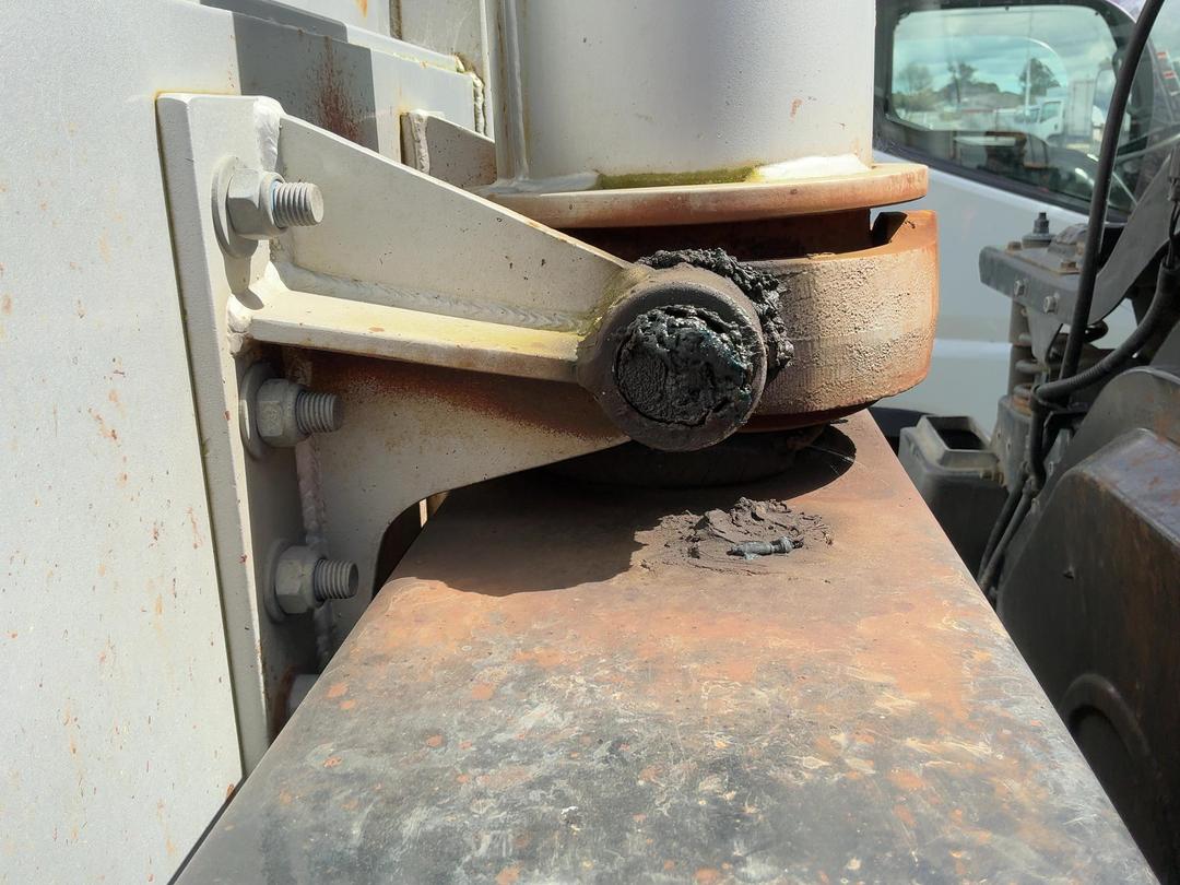 Photo '41' of Isuzu Forward Tipper