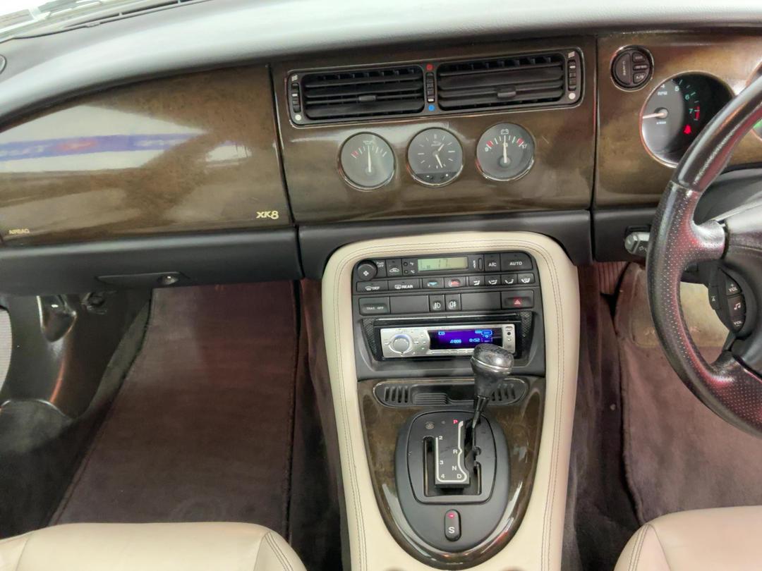Photo '18' of Jaguar XK
