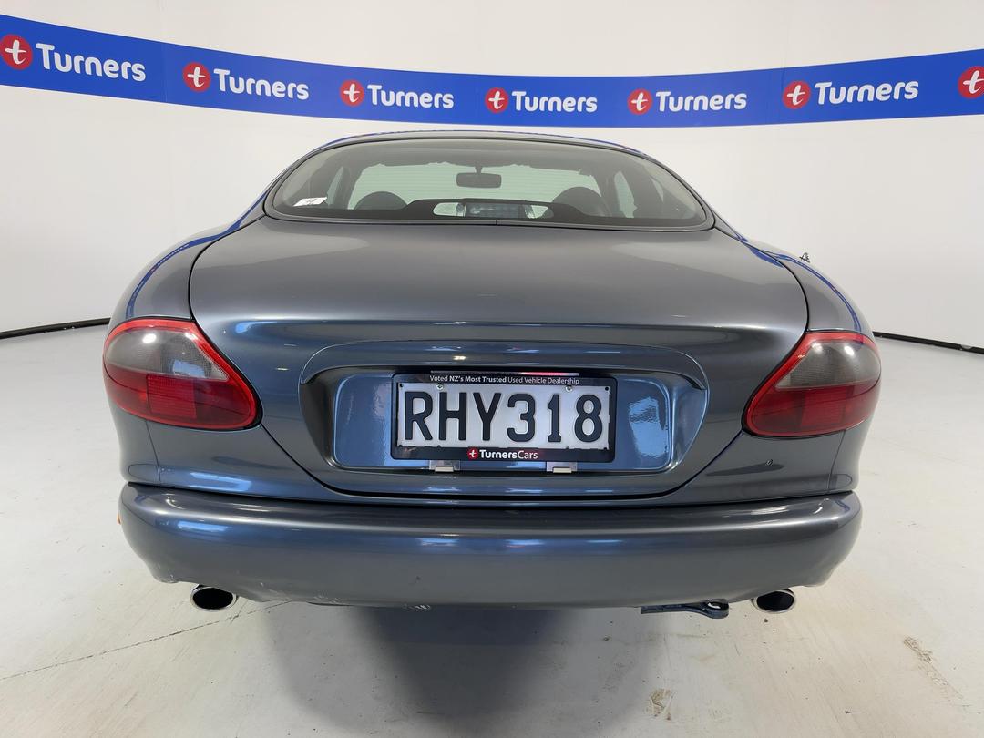 Photo '6' of Jaguar XK8