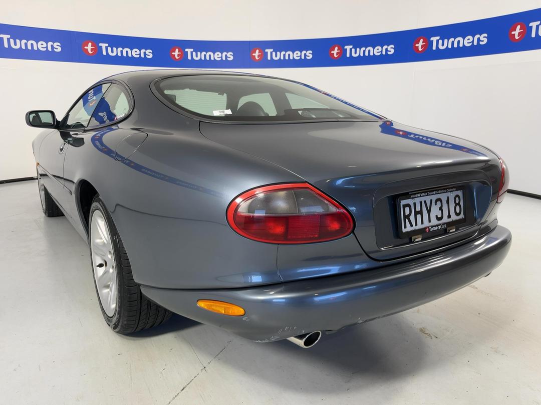 Photo '5' of Jaguar XK8