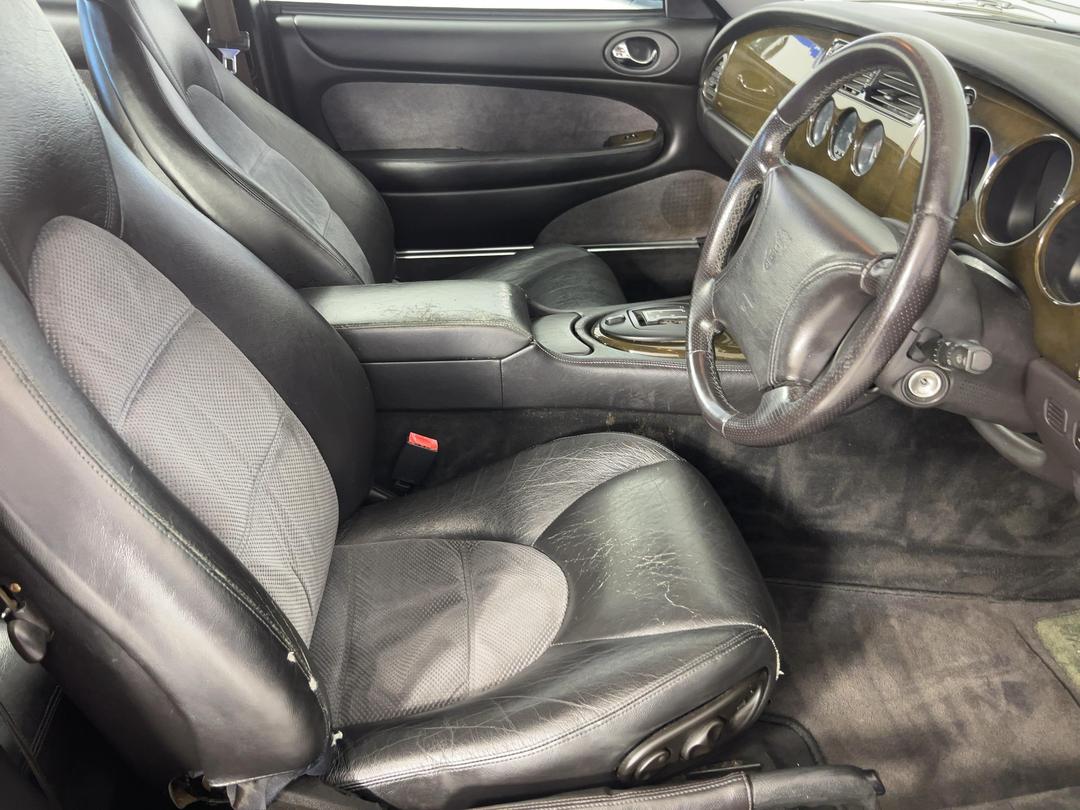 Photo '16' of Jaguar XK8