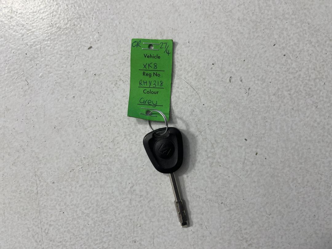 Photo '21' of Jaguar XK8