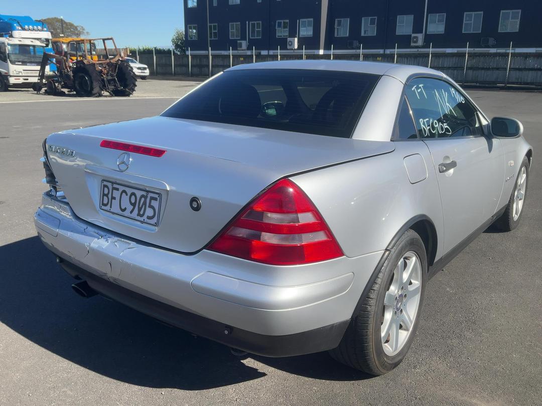 Photo '8' of Mercedes-Benz 230 SLK Photo '8' of Mercedes-Benz 230 SLK