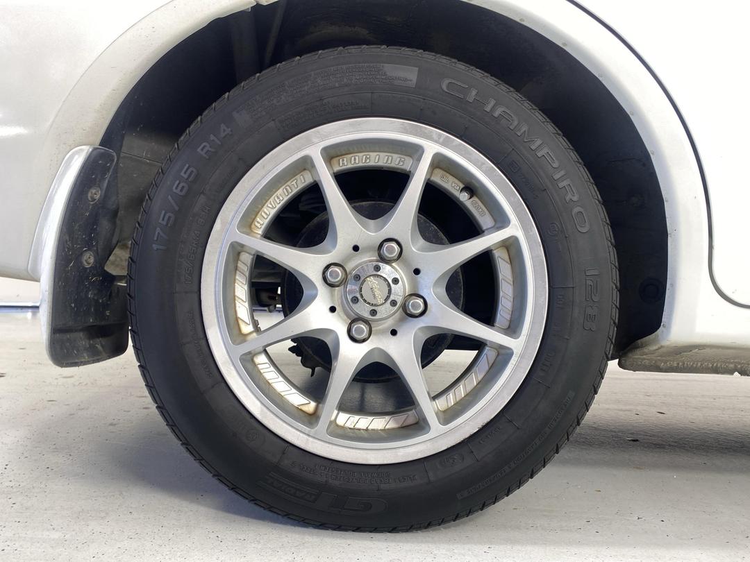 Photo '12' of Mitsubishi Lancer