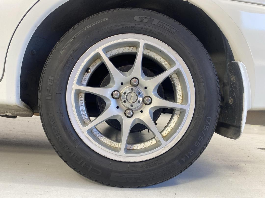 Photo '11' of Mitsubishi Lancer