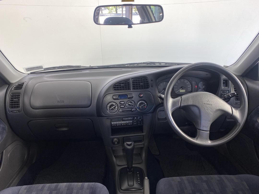 Photo '17' of Mitsubishi Lancer