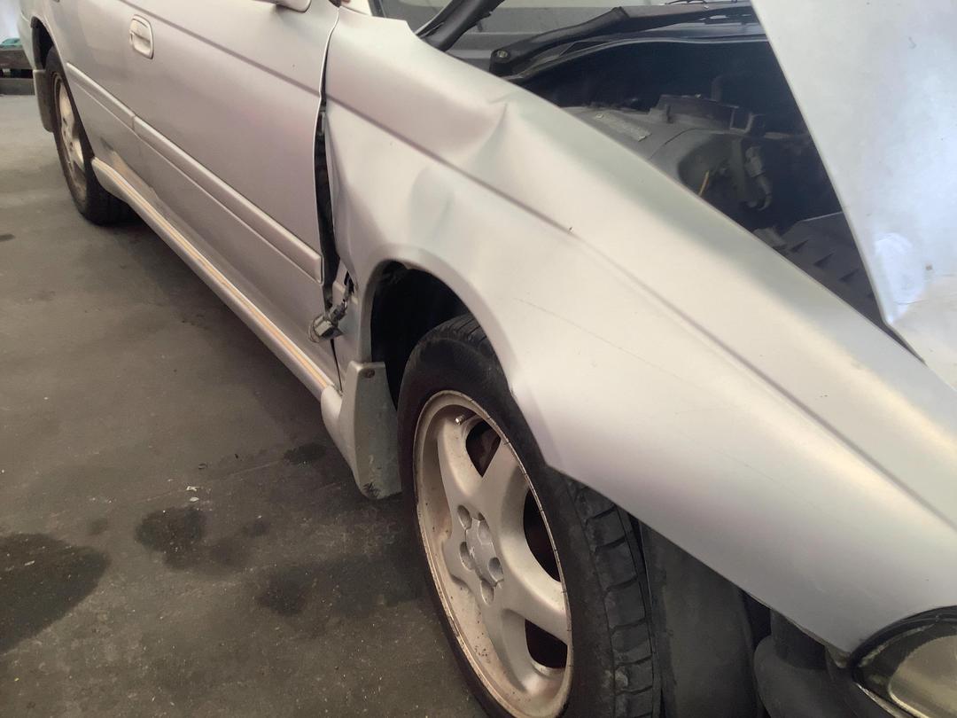 Photo '6' of Subaru Legacy