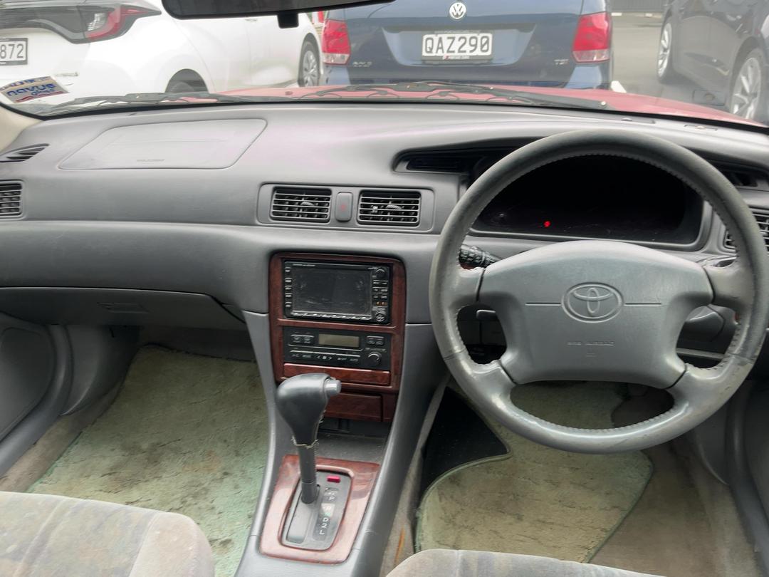 Photo '15' of Toyota Camry Photo '15' of Toyota Camry