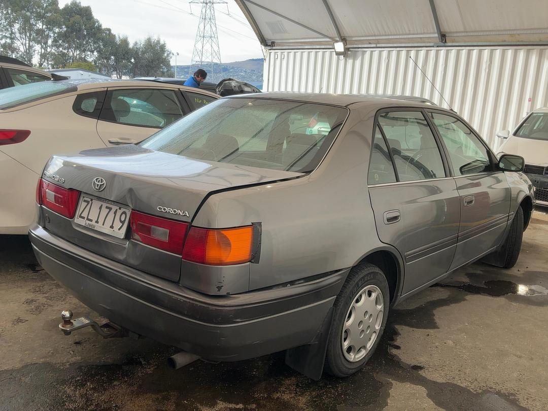 Photo '3' of Toyota Corona Premio E 1.8