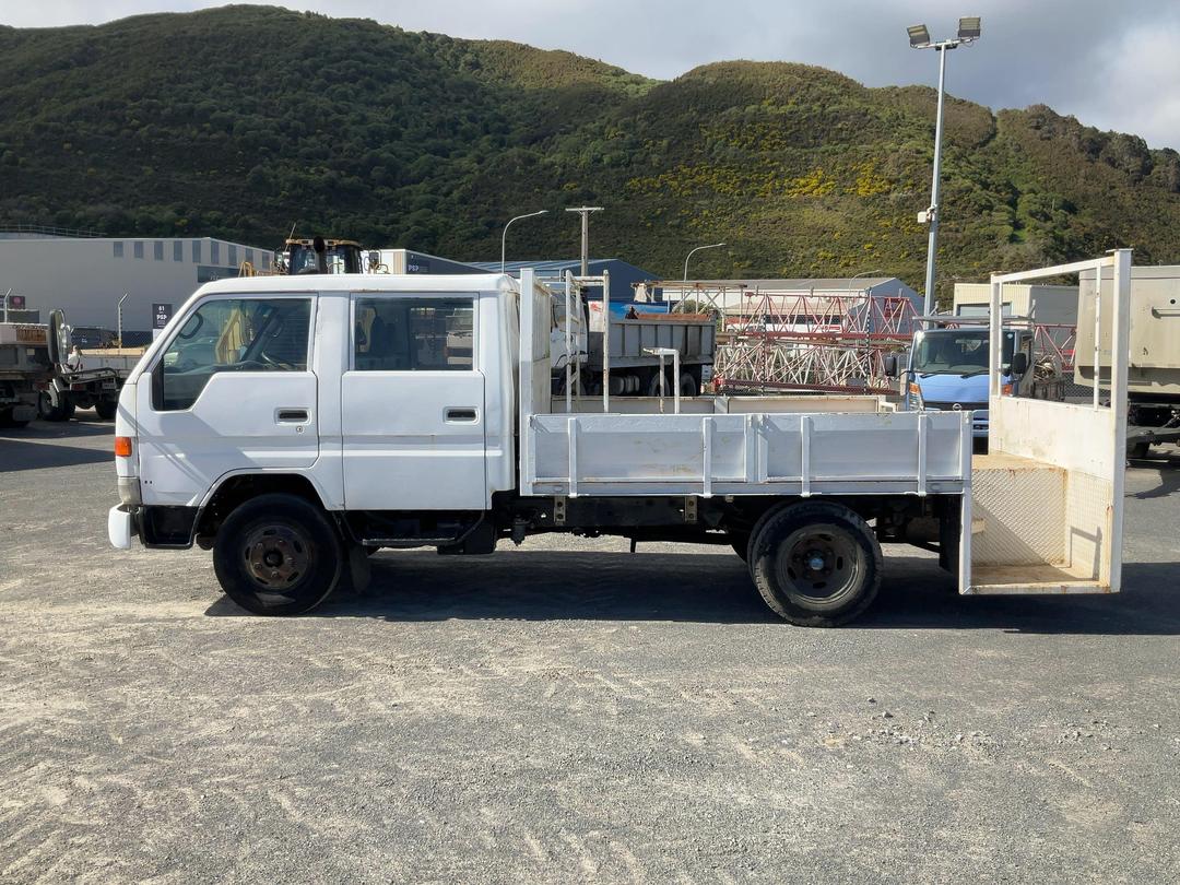 Photo '9' of Toyota Dyna BU212 Traffic Management
