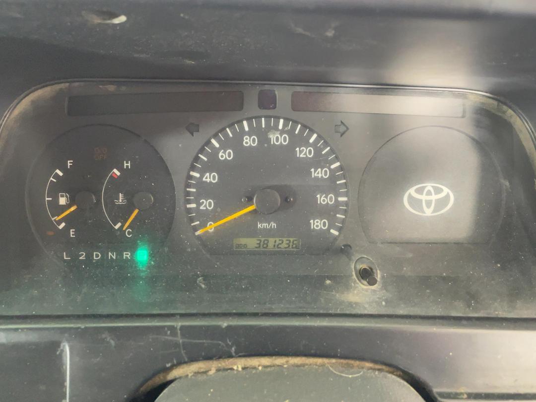 Photo '18' of Toyota Hiace Photo '18' of Toyota Hiace