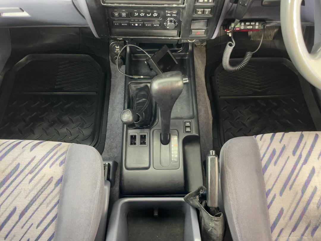Photo '18' of Toyota Landcruiser Prado