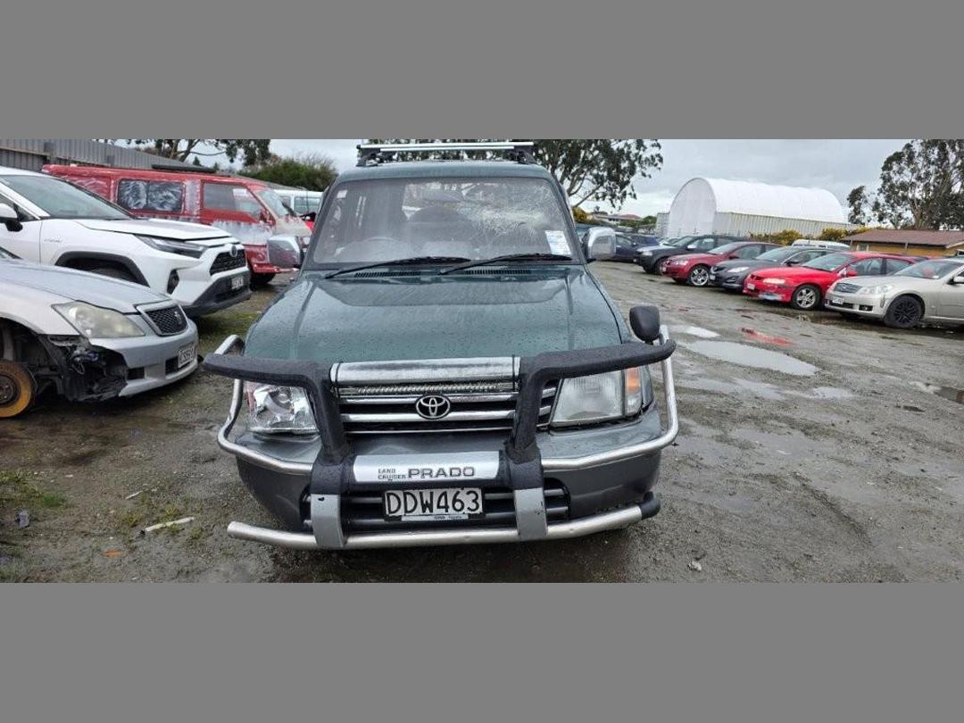 Photo '2' of Toyota Landcruiser Prado Photo '2' of Toyota Landcruiser Prado