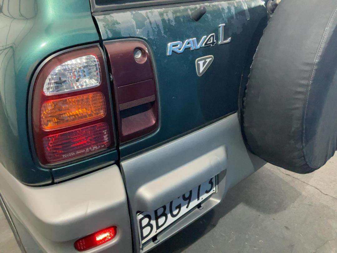 Photo '16' of Toyota Rav4 L