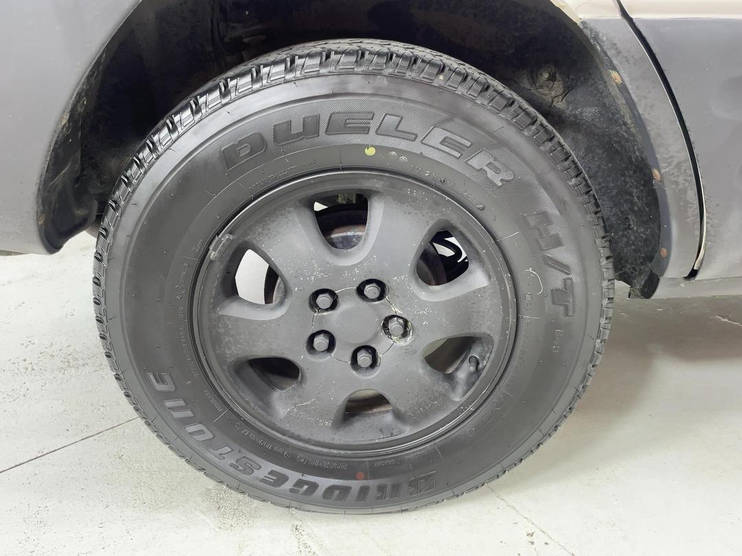 Photo '12' of Toyota Rav4