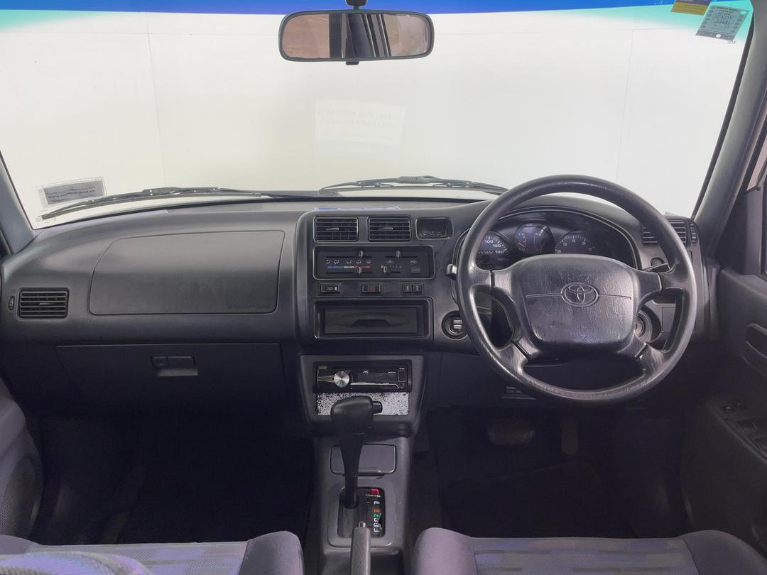 Photo '17' of Toyota Rav4