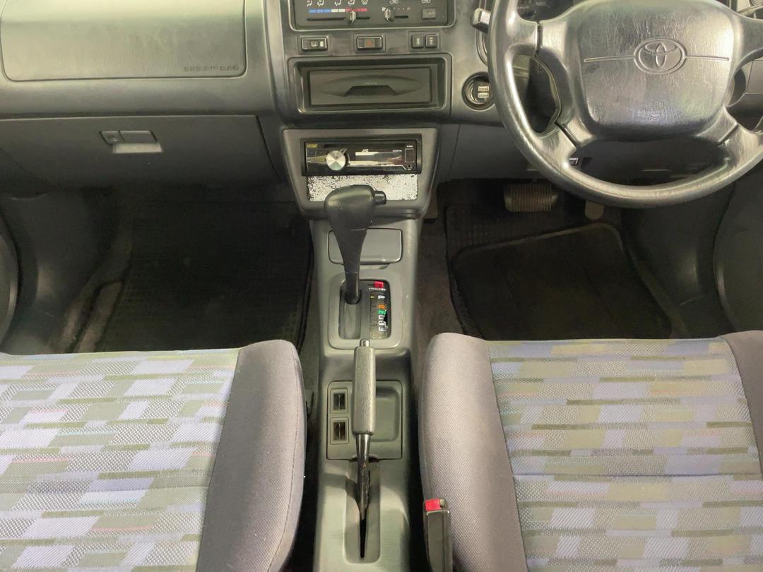 Photo '18' of Toyota Rav4