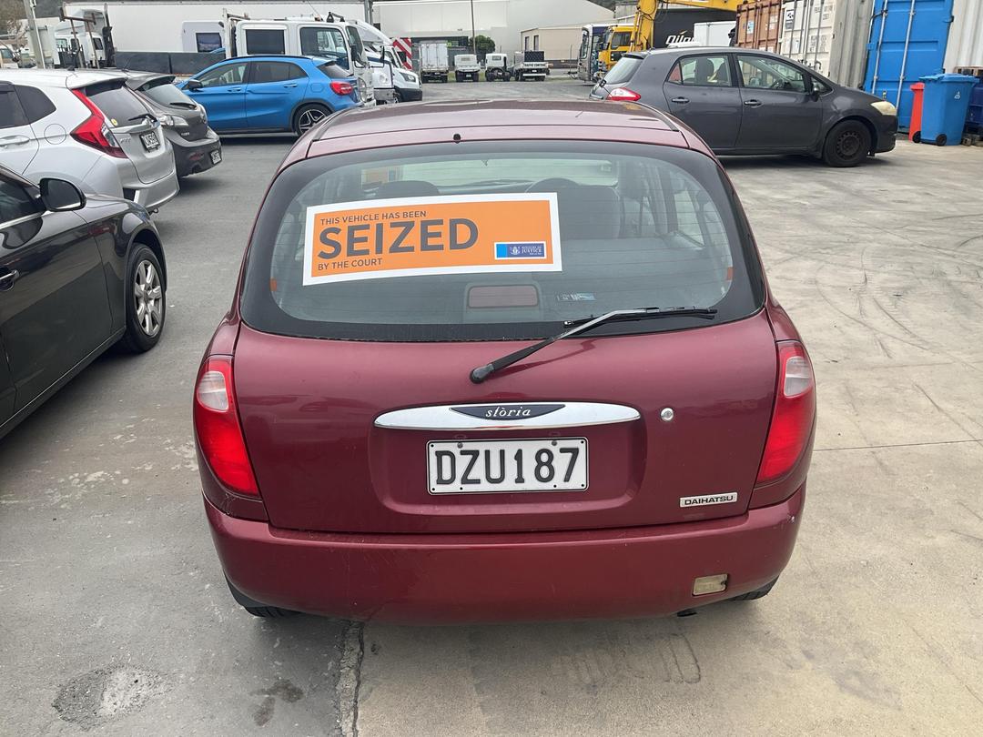 Photo '4' of Daihatsu Storia