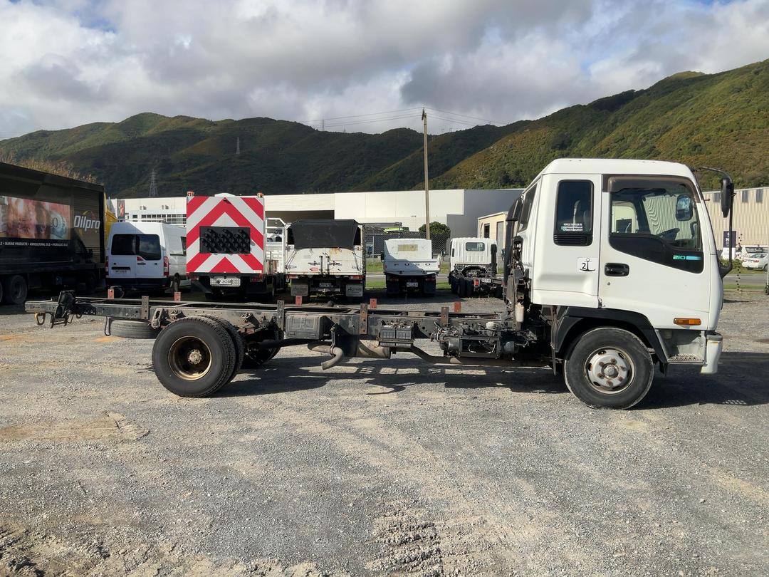 Photo '3' of Isuzu Forward FSR1MF Cab Chassis