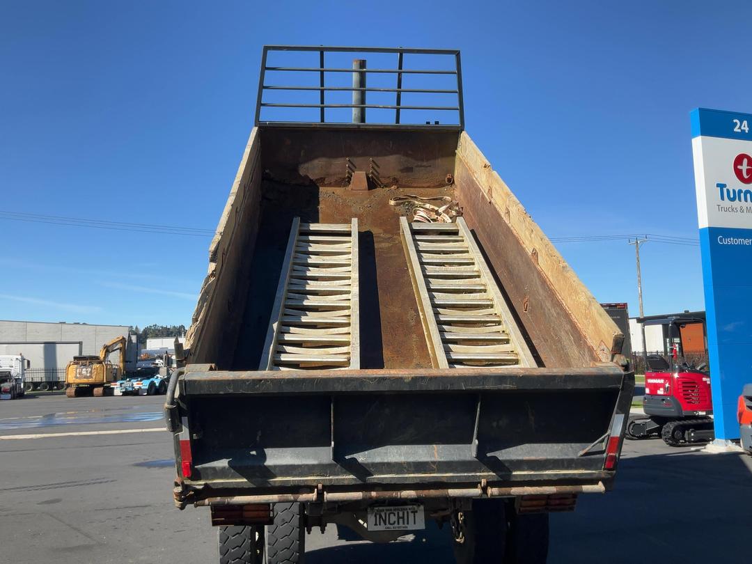 Photo '5' of Isuzu Forward Tipper