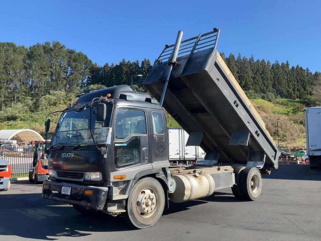 Photo '9' of Isuzu Forward Tipper